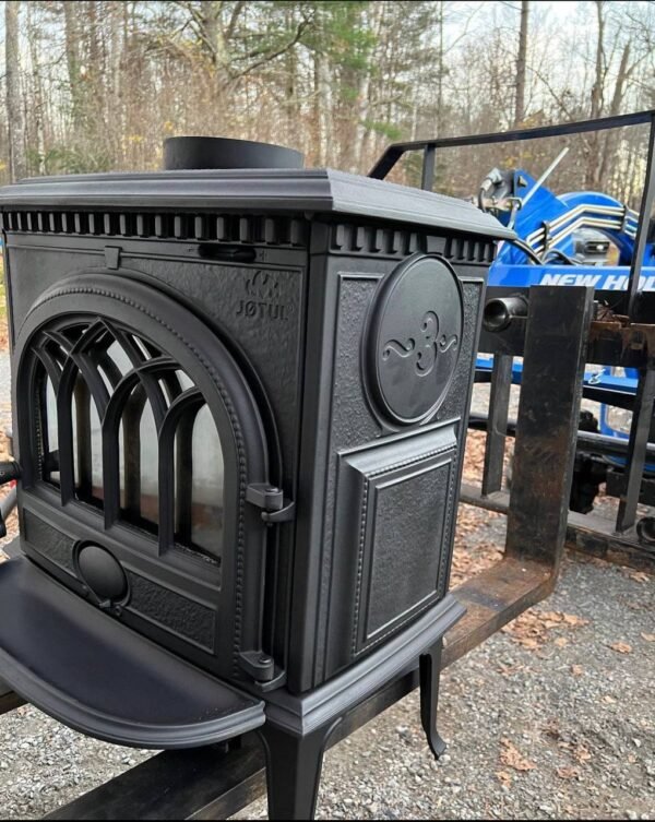 Jøtul F3 Wood Stove – Classic Cast Iron Performance – view 3