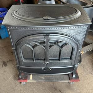 Jøtul F600 Firelight Wood Stove – Large-Capacity Cast Iron Heater