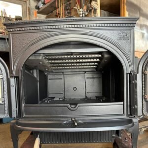 Jøtul F600 Firelight Wood Stove – Large-Capacity Cast Iron Heater – view 2
